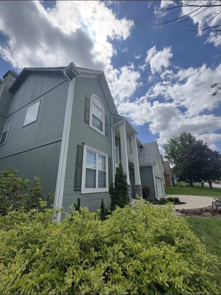 Seamless Gutter Installation on a Kansas City, KS home by Premier Gutters KC